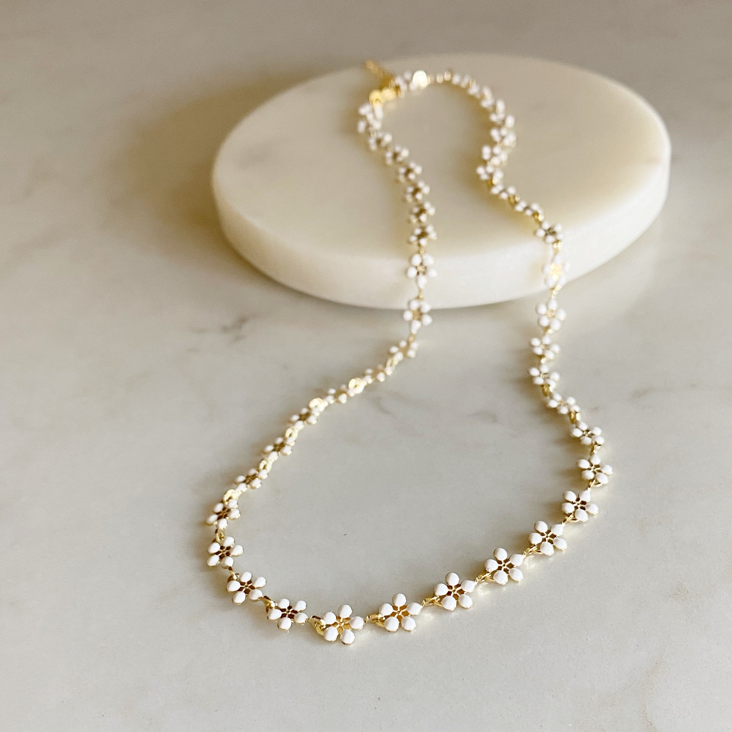 Dainty Daisy necklace - Brett & Leni Jewellery